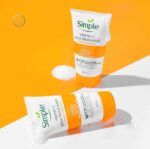 Simple Protect 'N' Glow Express Glow Clay Polish face wash (150ml) - Image 4