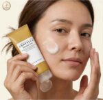 SKIN1004 Madagascar Centella Ampoule Foam Cleanser - Image 3