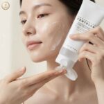 SKIN1004 Madagascar Centella Tone Brightening Cleansing Gel Foam cleanser (125ml) - Image 3