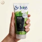 St. Ives Blemish Control Scrub – Green Tea & Bamboo (170g) - Image 2