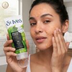 St. Ives Blemish Control Scrub – Green Tea & Bamboo (170g) - Image 4