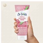 St. Ives Gentle Smoothing Scrub – Rose Water & Aloe Vera (170g) - Image 2